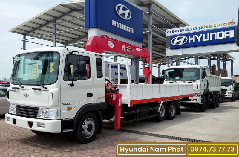 Cẩu Unic 5 Tấn 4 Khúc URV 554